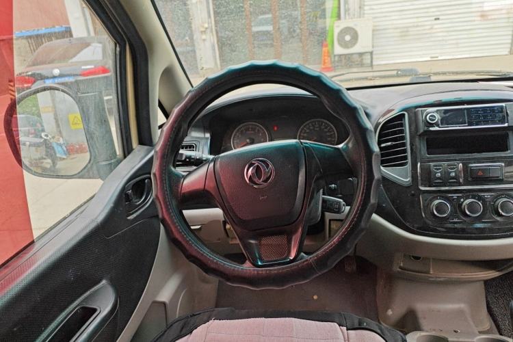 Used FORTHING Lingzhi 2018 M3 1.6L 7-Seater Comfort Model Steering Wheel