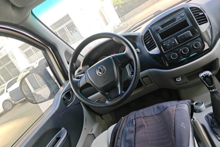 Used FORTHING Lingzhi 2018 M3L 1.6L 7-Seater Comfort Model Steering Wheel