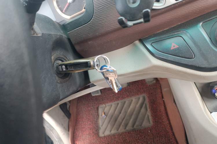 Used FORTHING Lingzhi 2018 M5L 1.6L 7-Seater Comfort Model Vehicle Key