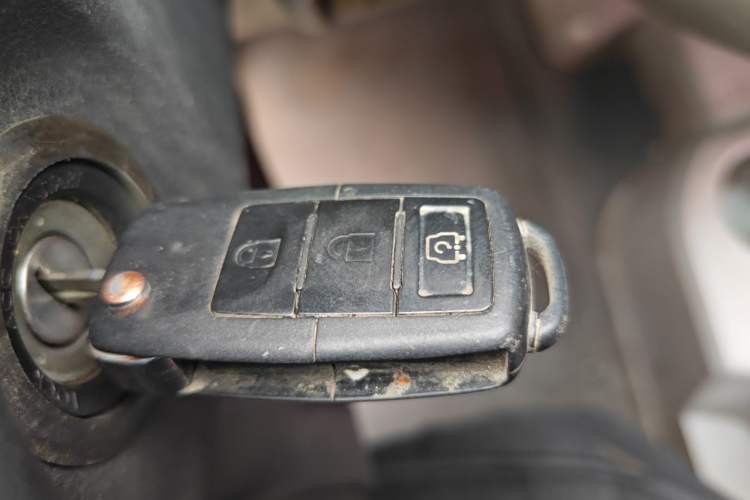 Used FORTHING Lingzhi 2018 M3 1.6L 7-Seater Comfort Model Vehicle Key