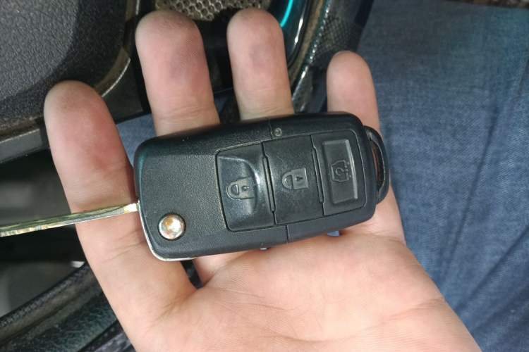 Used FORTHING Lingzhi 2018 M5L 1.6L 7-Seater Comfort Model Vehicle Key