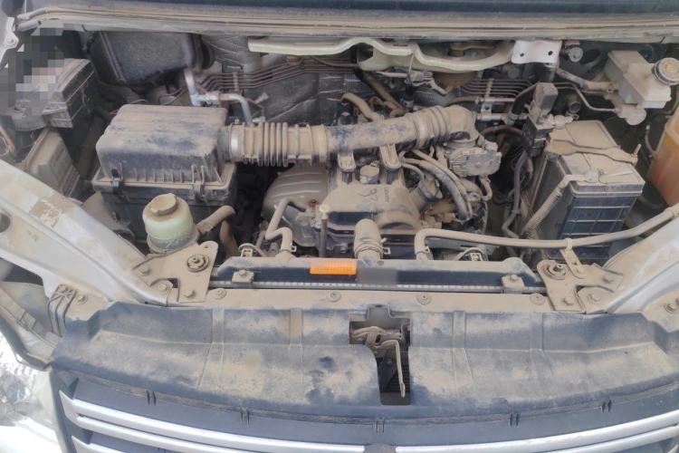 Used FORTHING Lingzhi 2018 M3 1.6L 7-Seater Comfort Model Engine Bay