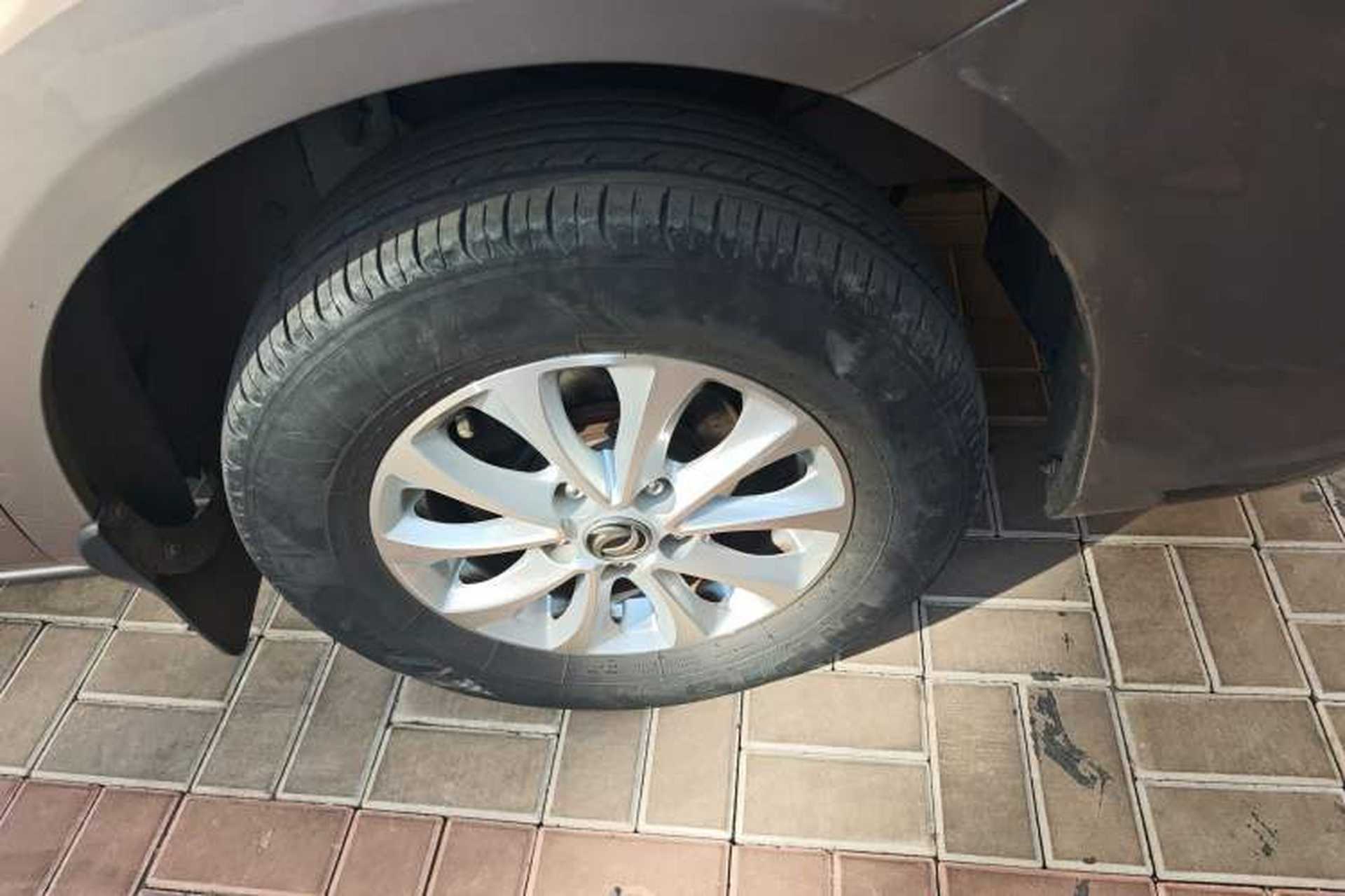 Used FORTHING Lingzhi 2018 M3L 1.6L 7-Seater Comfort Model Right Front Wheel Hub