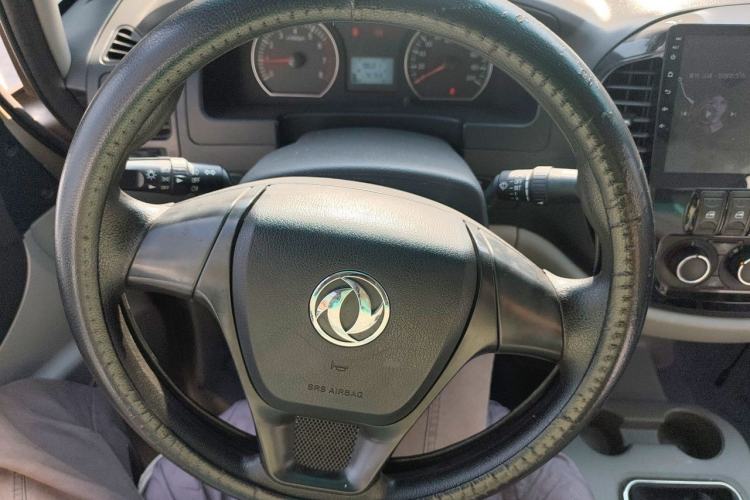 Used FORTHING Lingzhi 2018 M3 1.6L 7-Seater Comfort Model Steering Wheel