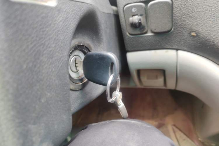 Used FORTHING Lingzhi 2018 M3 1.6L 7-Seater Comfort Model Vehicle Key