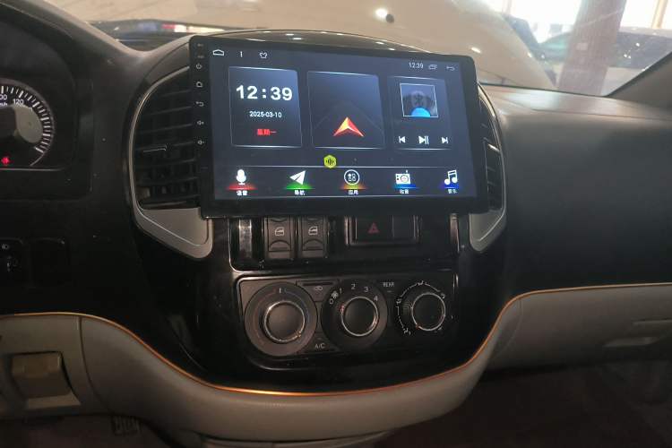 Used FORTHING Lingzhi 2018 M3 1.6L 7-Seater Comfort Model Audio And AC Panel