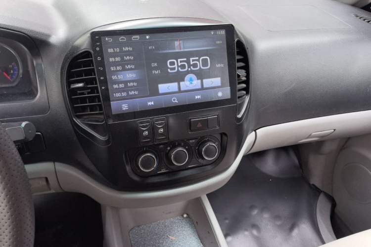Used FORTHING Lingzhi 2018 M3 1.5L 5-Seat Base Model Audio And AC Panel