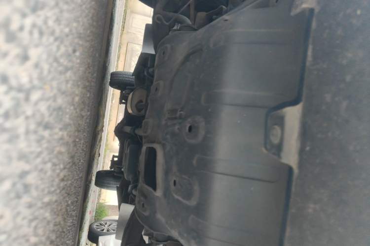Used FORTHING Lingzhi 2018 M3 1.5L 5-Seat Base Model Chassis Front