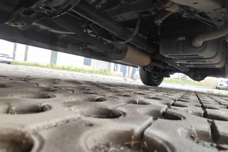 Used FORTHING Lingzhi 2018 M3 1.5L 5-Seat Base Model Chassis Front Left