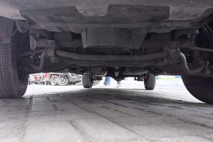Used FORTHING Lingzhi 2018 M3 1.5L 5-Seat Base Model Chassis Front