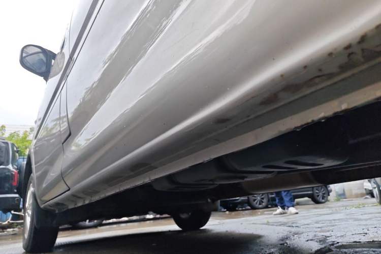 Used FORTHING Lingzhi 2018 M5L 1.6L 7-Seater Luxury Model Chassis Rear Left
