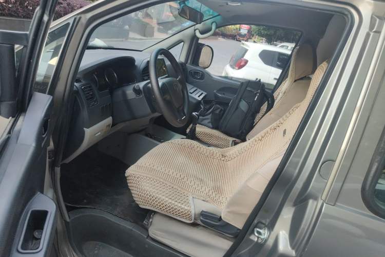 Used FORTHING Lingzhi 2018 M3 1.5L 5-Seat Base Model Driver Seat