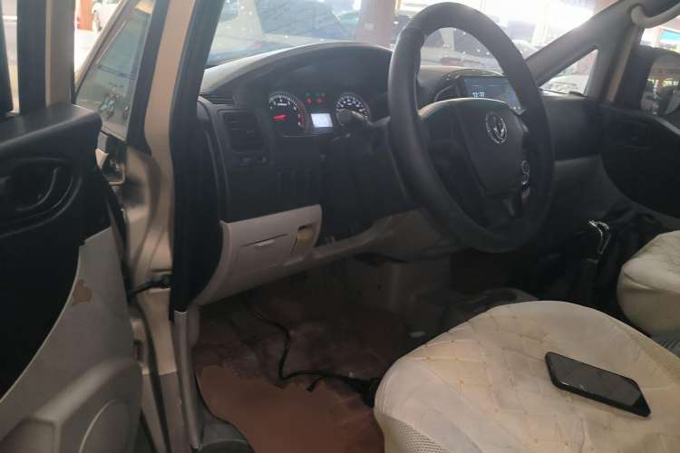 Used FORTHING Lingzhi 2018 M3 1.6L 7-Seater Comfort Model Driver Seat