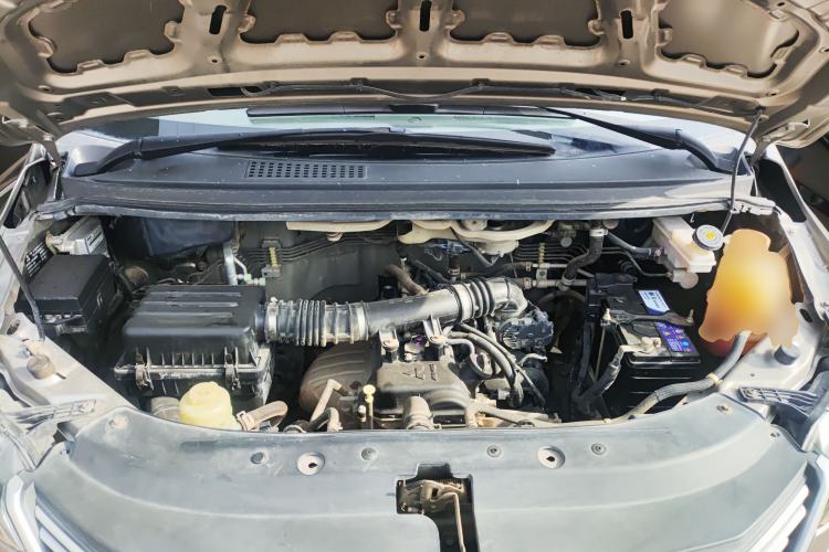 Used FORTHING Lingzhi 2018 M5 1.6L 7-Seater Comfort Model Engine Bay