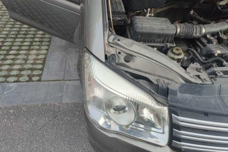Used FORTHING Lingzhi 2018 M3 1.5L 5-Seat Base Model Engine Bay Right