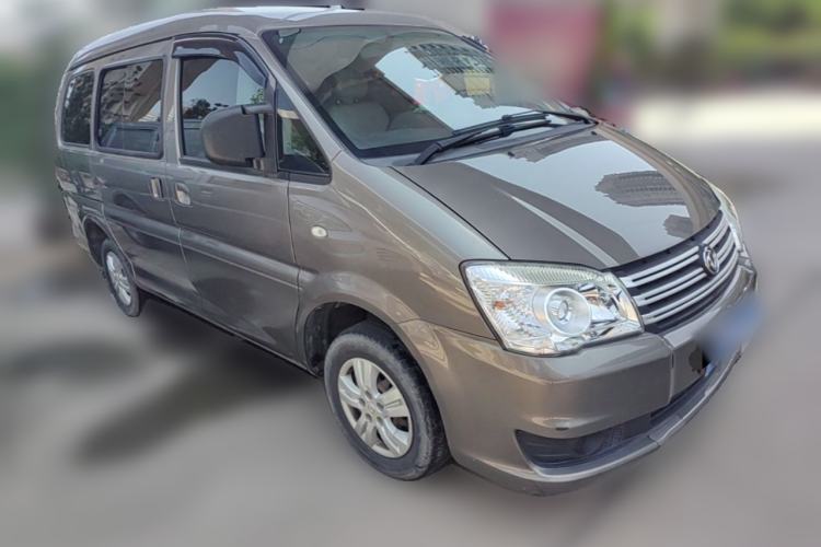Used FORTHING Lingzhi 2018 M3 1.5L 5-Seat Base Model Front Right 45 Deg
