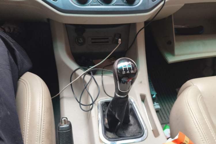 Used FORTHING Lingzhi 2018 M5L 1.6L 7-Seater Luxury Model Gear Lever