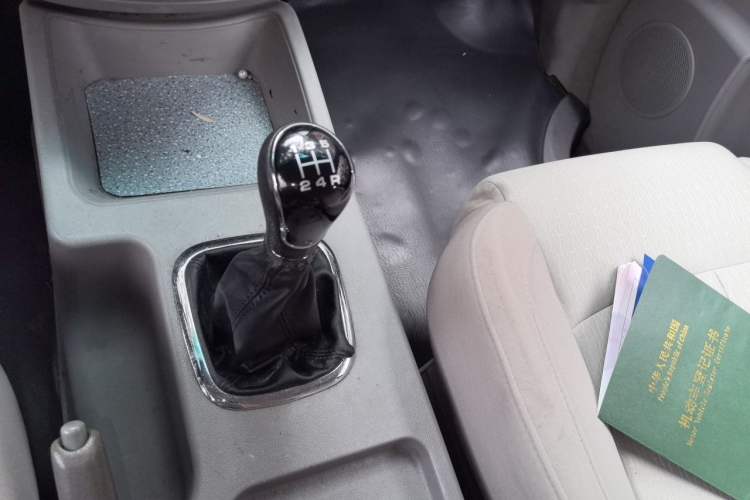 Used FORTHING Lingzhi 2018 M3 1.5L 5-Seat Base Model Gear Lever