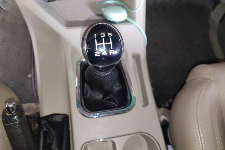 Used FORTHING Lingzhi 2018 M5L 1.6L 7-Seater Luxury Model Gear Lever