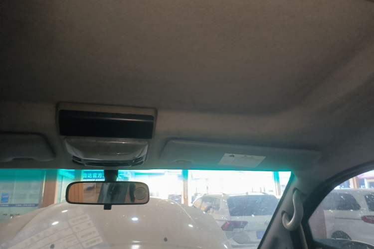 Used FORTHING Lingzhi 2018 M3 1.6L 7-Seater Comfort Model Headliner