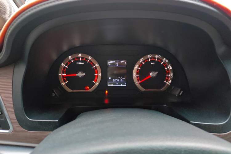 Used FORTHING Lingzhi 2018 M5L 1.6L 7-Seater Luxury Model Instrument Cluster