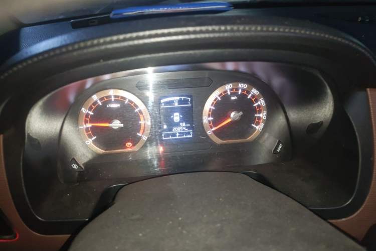 Used FORTHING Lingzhi 2018 M5L 1.6L 7-Seater Luxury Model Instrument Cluster
