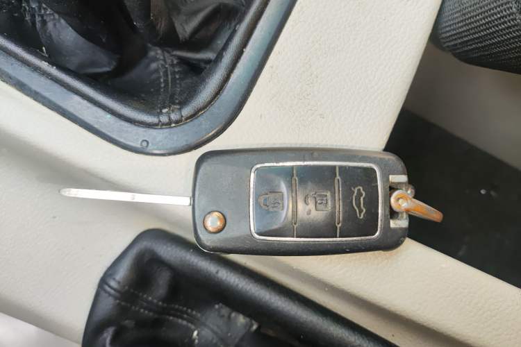 Used FORTHING Lingzhi 2018 M5 1.6L 7-Seater Comfort Model Interior 1