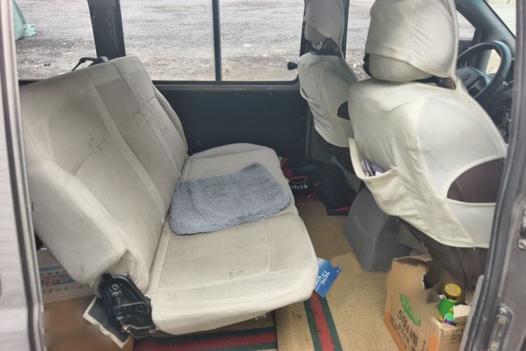 Used FORTHING Lingzhi 2018 M3 1.5L 5-Seat Base Model Interior 4