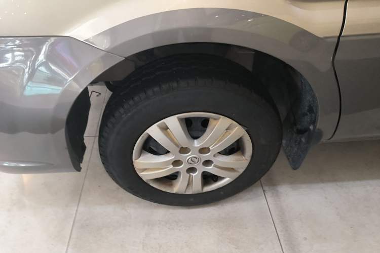 Used FORTHING Lingzhi 2018 M3 1.6L 7-Seater Comfort Model Left Front Wheel Hub