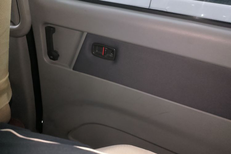 Used FORTHING Lingzhi 2018 M3 1.6L 7-Seater Comfort Model Left Rear Door Interior