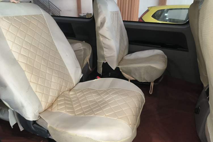 Used FORTHING Lingzhi 2018 M3 1.6L 7-Seater Comfort Model Left Rear Seat
