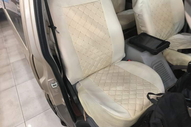Used FORTHING Lingzhi 2018 M3 1.6L 7-Seater Comfort Model Right Front Seat