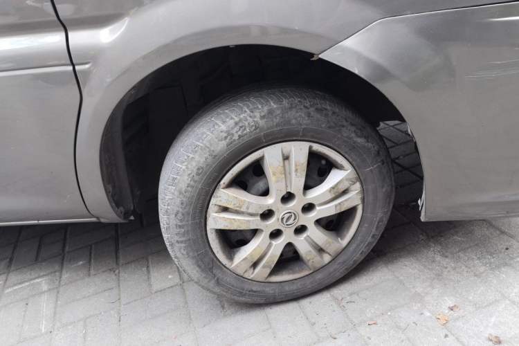 Used FORTHING Lingzhi 2018 M3 1.5L 5-Seat Base Model Right Front Wheel Hub