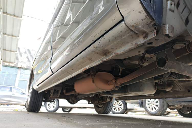 Used FORTHING Lingzhi 2018 M5 1.6L 7-Seater Comfort Model Right Side Sill