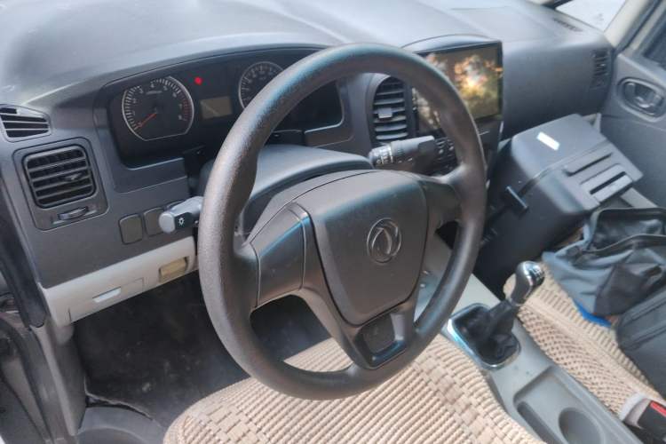 Used FORTHING Lingzhi 2018 M3 1.5L 5-Seat Base Model Steering Wheel