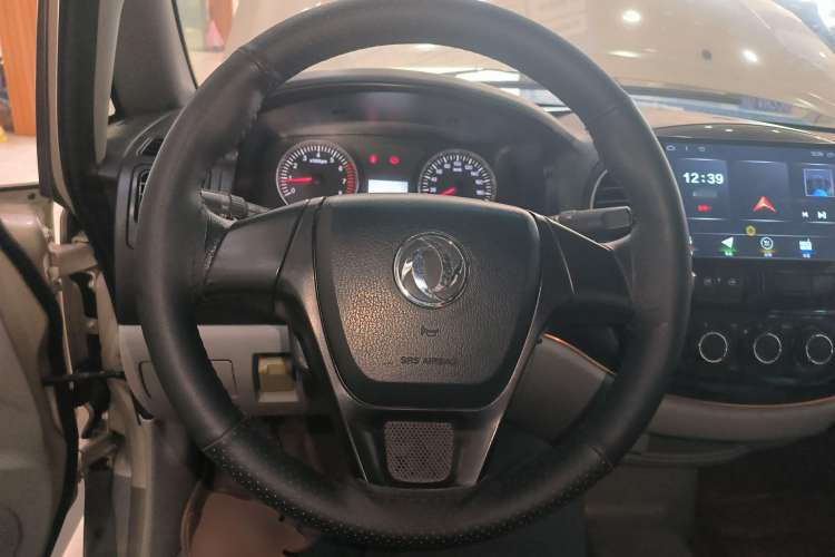 Used FORTHING Lingzhi 2018 M3 1.6L 7-Seater Comfort Model Steering Wheel