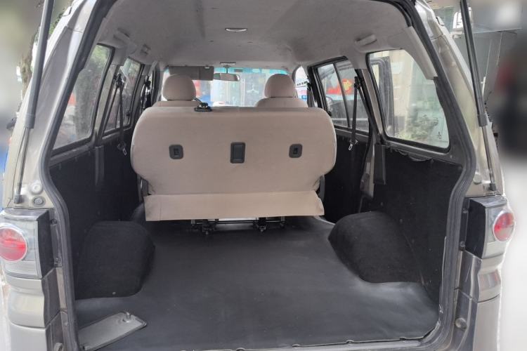 Used FORTHING Lingzhi 2018 M3 1.5L 5-Seat Base Model Trunk