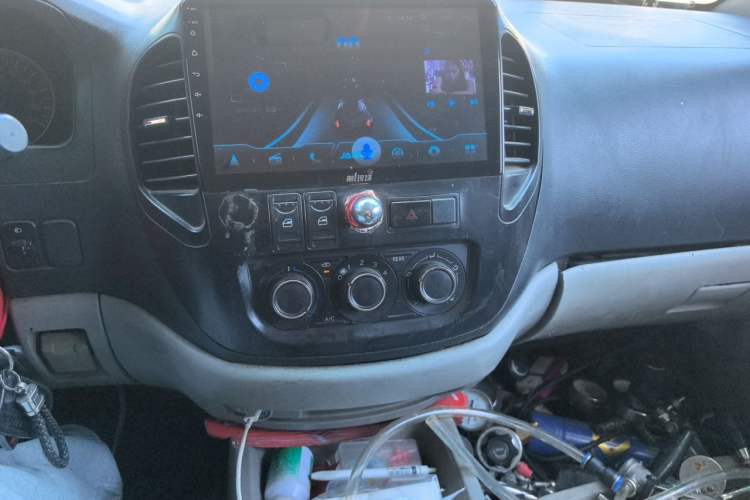 Used FORTHING Lingzhi 2018 M3 1.5L 7-Seater Standard Model Audio And AC Panel