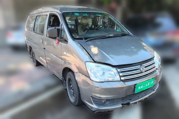 Used FORTHING Lingzhi 2018 M3 1.5L 7-Seater Standard Model Front Right 45 Deg