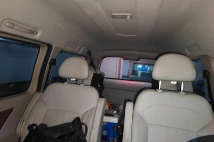 Used FORTHING Lingzhi 2018 M5L 1.6L 7-Seater Luxury Model Headliner