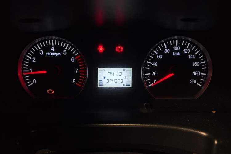 Used FORTHING Lingzhi 2018 M3 1.6L 7-Seater Comfort Model Instrument Cluster
