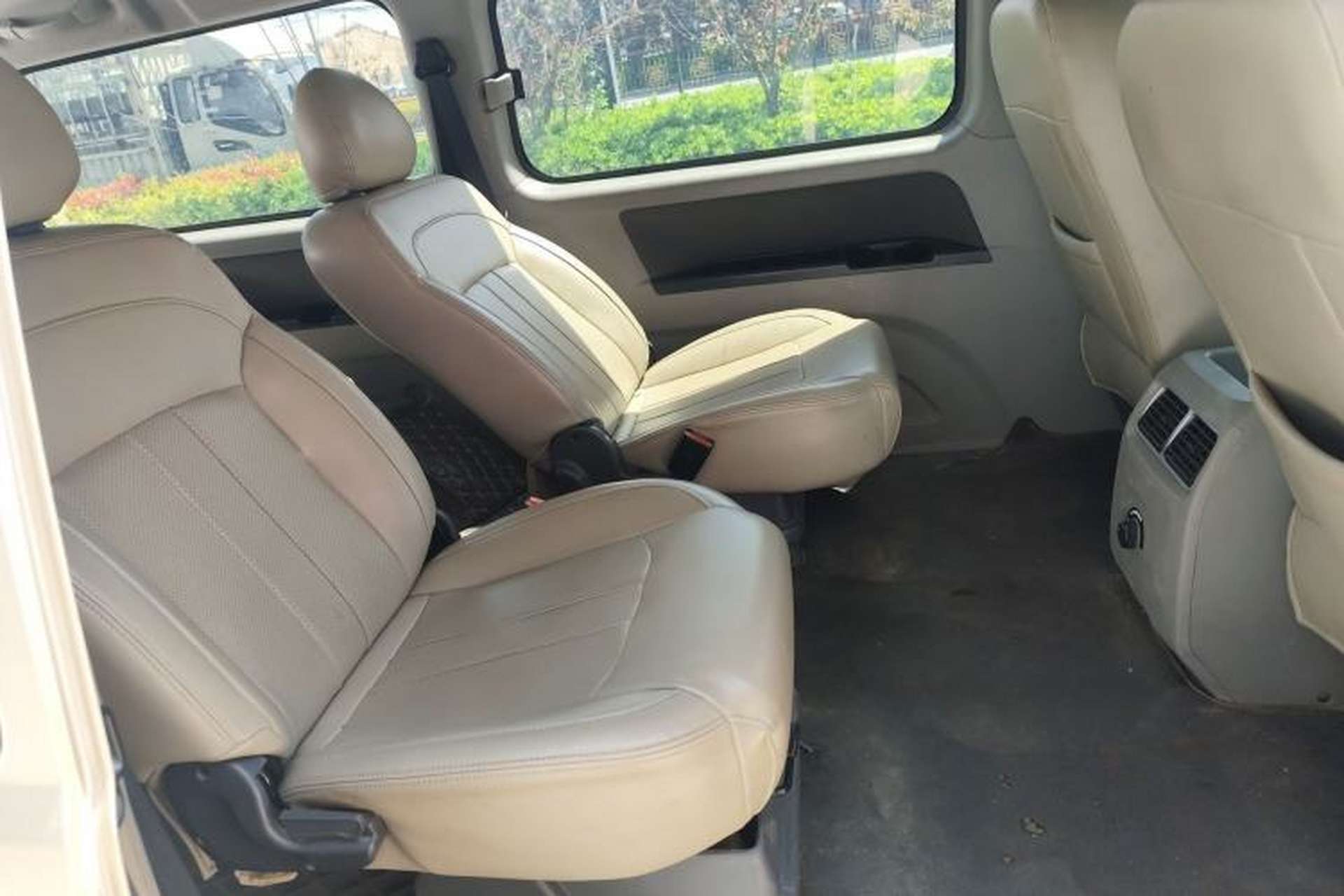 Used FORTHING Lingzhi 2018 M3L 1.6L 7-Seater Comfort Model Left Rear Seat
