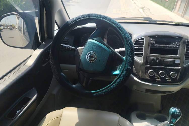 Used FORTHING Lingzhi 2018 M3L 1.6L 7-Seater Comfort Model Steering Wheel