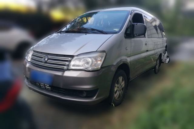 Używany FORTHING Lingzhi 2018 M3 1.6L 7-Seater Comfort Model