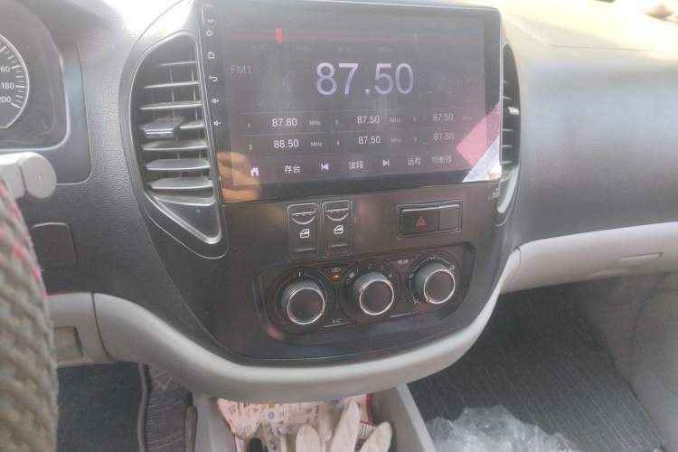 Used FORTHING Lingzhi 2018 M3 1.5L 5-Seat Base Model Audio And AC Panel