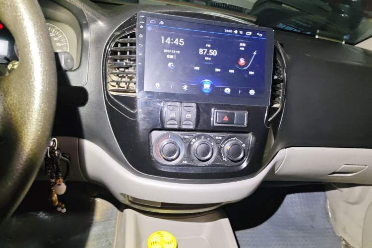 Used FORTHING Lingzhi 2018 M3 1.5L 5-Seat Base Model Audio And AC Panel