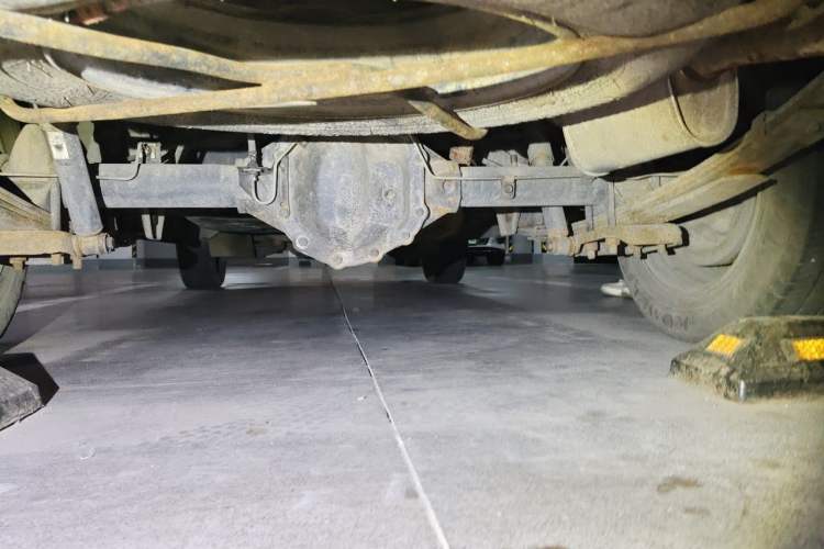 Used FORTHING Lingzhi 2018 M3 1.5L 5-Seat Base Model Chassis Rear