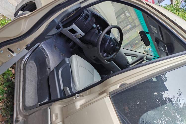 Used FORTHING Lingzhi 2018 M3 1.6L 7-Seater Comfort Model Driver Seat
