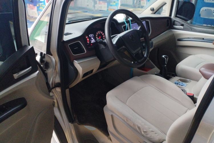 Used FORTHING Lingzhi 2018 M5L 1.6L 7-Seater Comfort Model Driver Seat