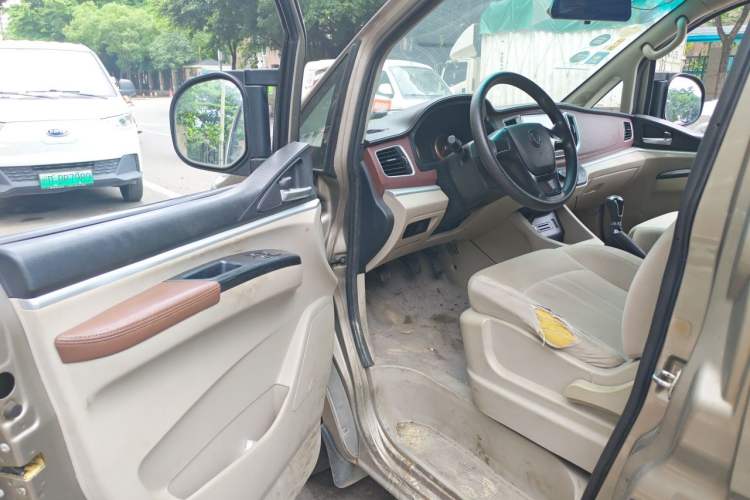 Used FORTHING Lingzhi 2018 M5L 1.6L 7-Seater Comfort Model Driver Seat